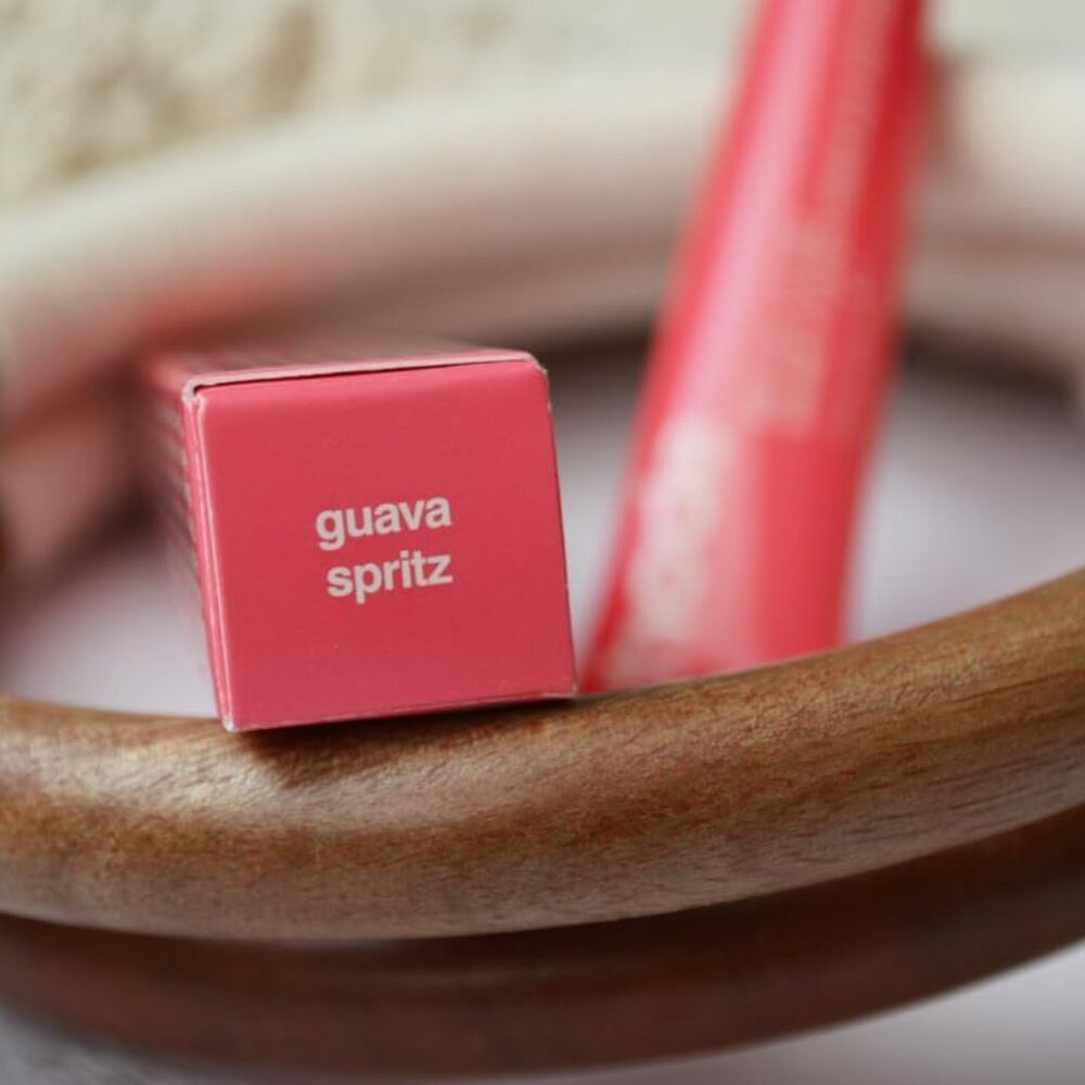 Rhode Peptide Lip Treatment in Guava Spritz Limited Edition NEW